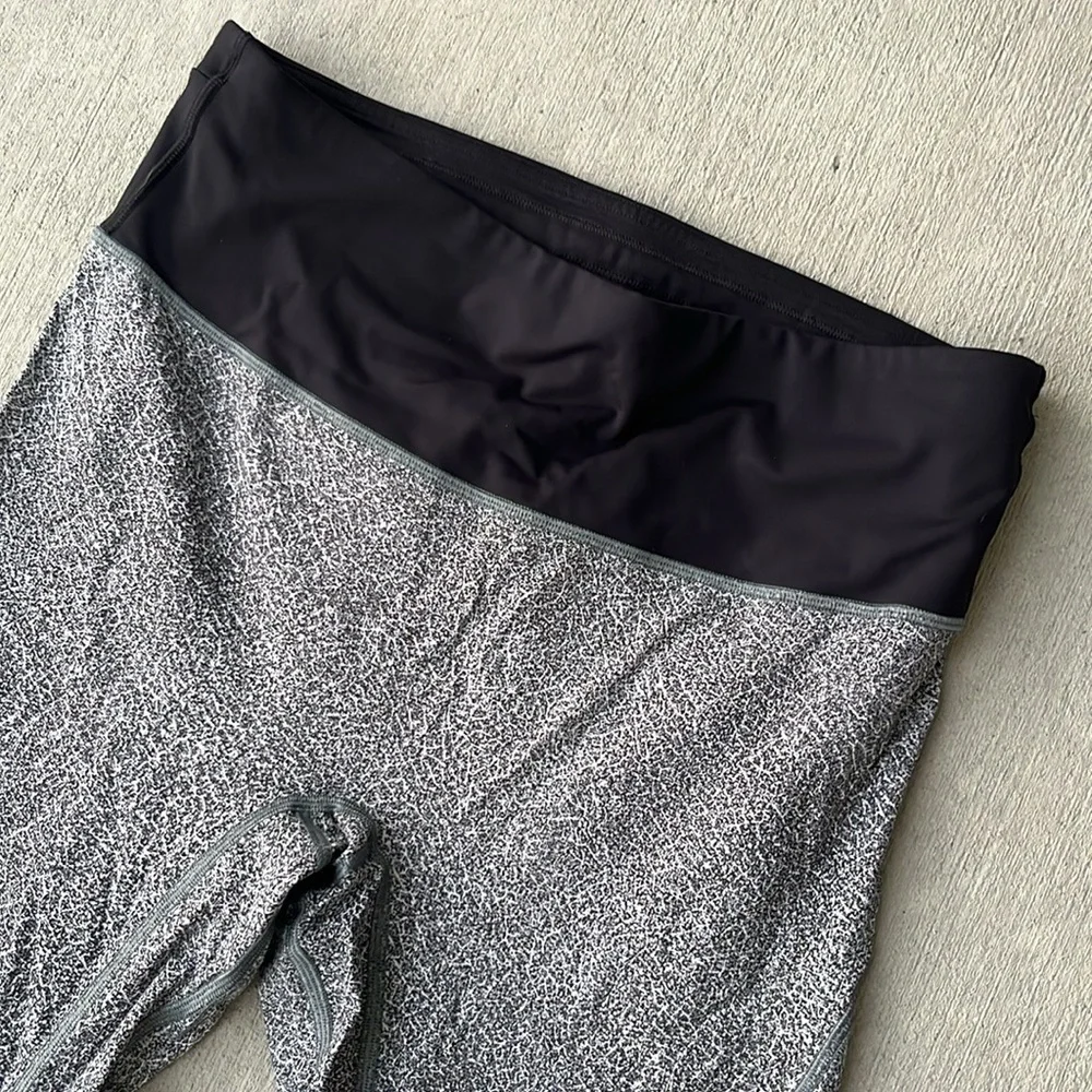 Lululemon Run The Day Crop Size 10